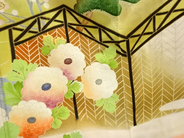  大正ロマン　錦紗草花に幕・御所車模様刺繍五つ紋花嫁衣装振袖3枚重ね